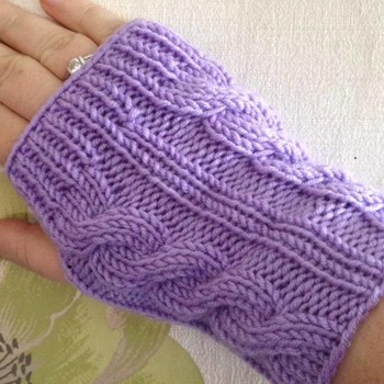 Hand knit wristwarmers