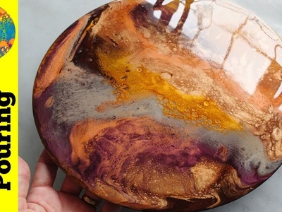 Acrylic Pouring Resin on a Vinyl Record with Mica Pigments