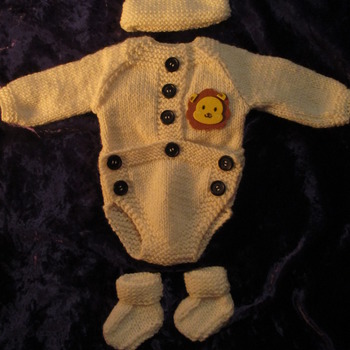 Hand knitted Bodysuit for Baby Reborn 17-19 Inch Doll Lion Motif