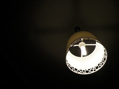 Tutorial 2. Lámpara casera  modelo "Gruyere" .  Homemade  lamp "Gruyere" made of recycled plastic
