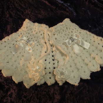 Victorian Style Capelet/Prom Cape White (10-teen Size)