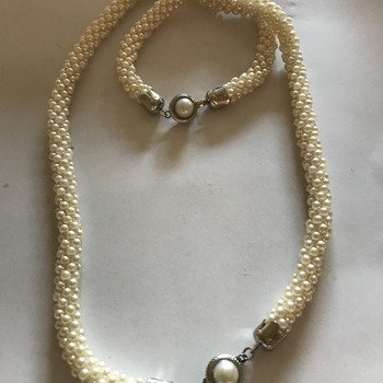 White Bead Necklace and bracelet