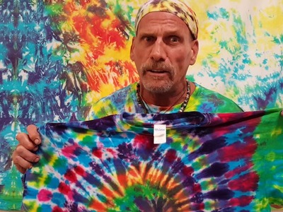 DIY. How to tie dye a psychedelic spiral simple tiedyehobo style