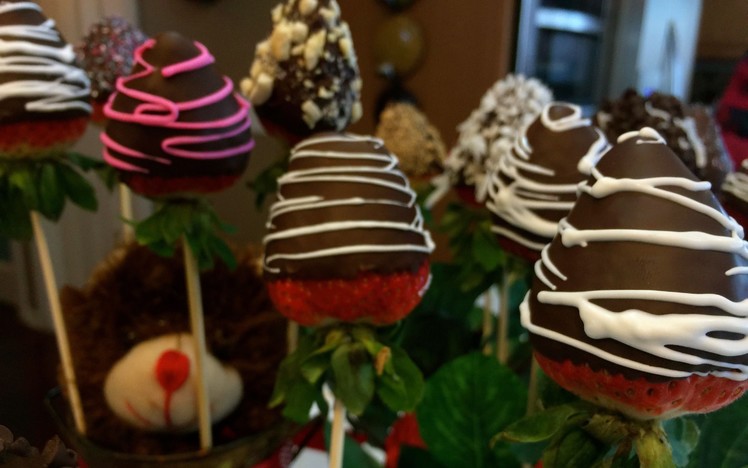 CHOCOLATE COVERED STRAWBERRIES:) EASY, SIMPLE, DELICIOUS!