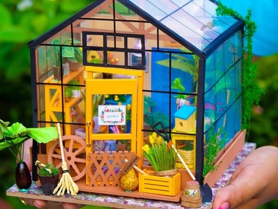 DIY Miniature Greenhouse Doll House