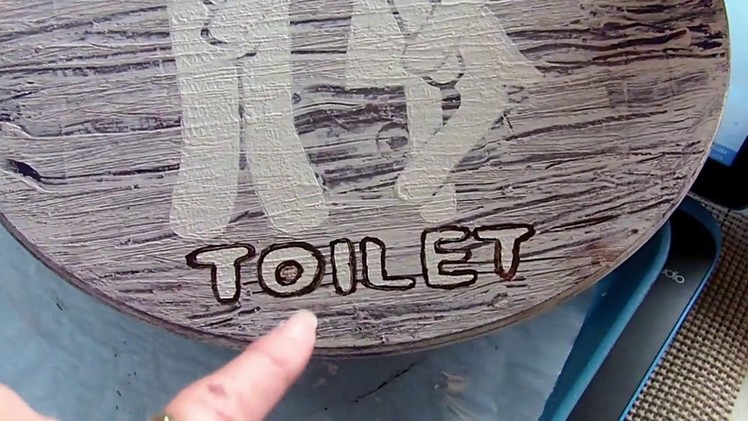 DIY RUSTIC FARMHOUSE BATHROOM SIGN