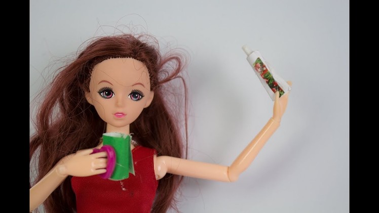 DIY Miniature Doll Toothbrush, Holder, & Working Toothpaste - Bathroom Accessories oggy shows