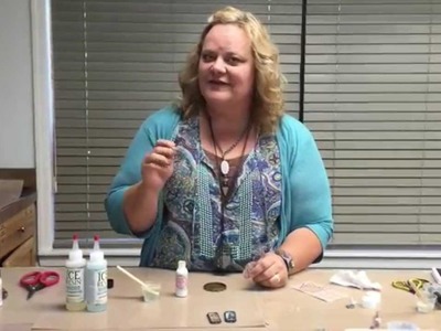 Jen Cushman uses the Paper Sealant to create a mixed media bezel
