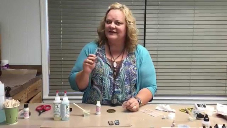 Jen Cushman uses the Paper Sealant to create a mixed media bezel
