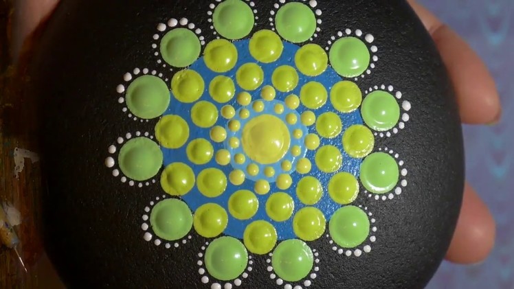 How to paint dot mandalas with Kristin Uhrig #40- Green Therapy
