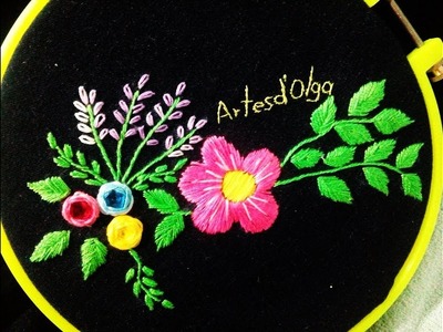 Jeans with Floral Embroidery | Jeans Con Flores Bordadas a Mano | Hand Embroidery by Artesd'Olga