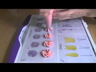 Cake Decorating Piping Techniques: How to Make Drop Flowers