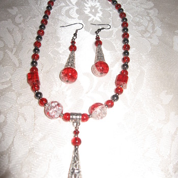 Bumblebeads Brand New Original Handmade Red Lamp work Glass Necklace and Earrings Set