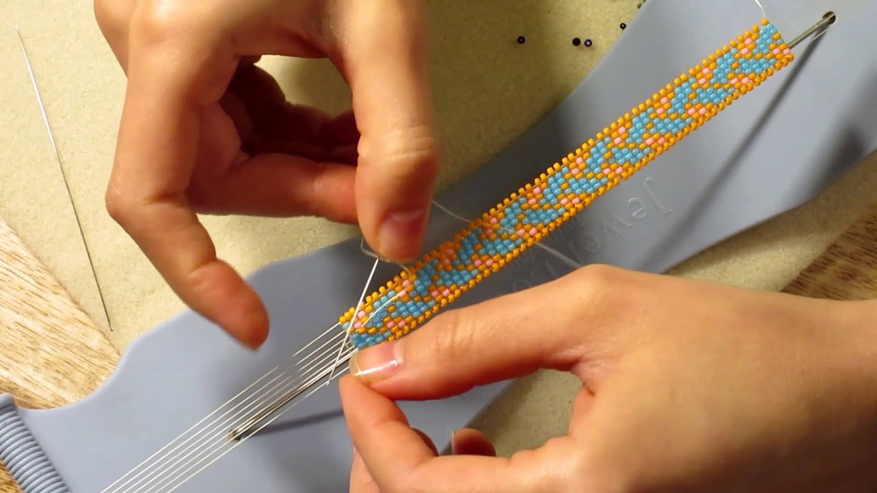 bead-loom-work-with-a-beaded-border-edge-how-to