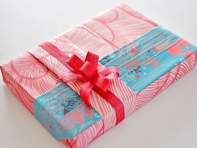 Elegant Gift Wrapping with Beautiful Underwater Flora Paper!