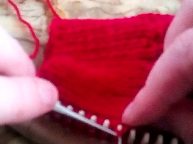 How to join a garment using a knitting loom