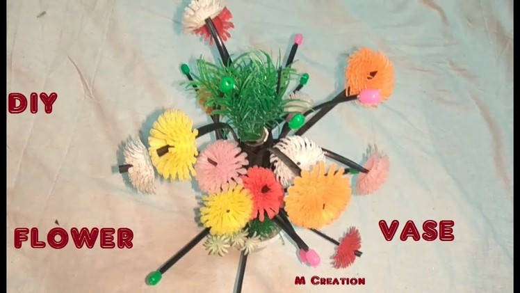 How to make flower vase.easy plastic wire flower vase making