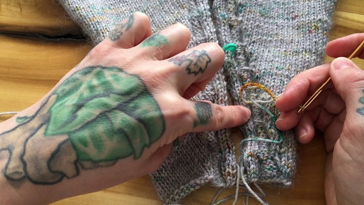 Mattress Stitch (Knit Side.Rose Cardigan)