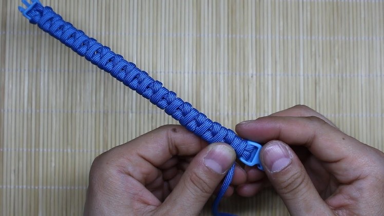 How To Make Paracord Bracelet Borneo Fishtail DIY Tutorial