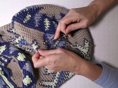 Tapestry Crochet & Craft - Finishing the bag