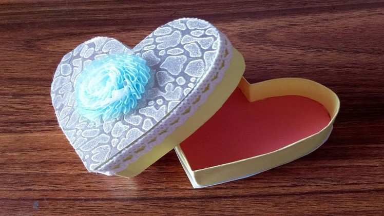 How to make a paper heart box.