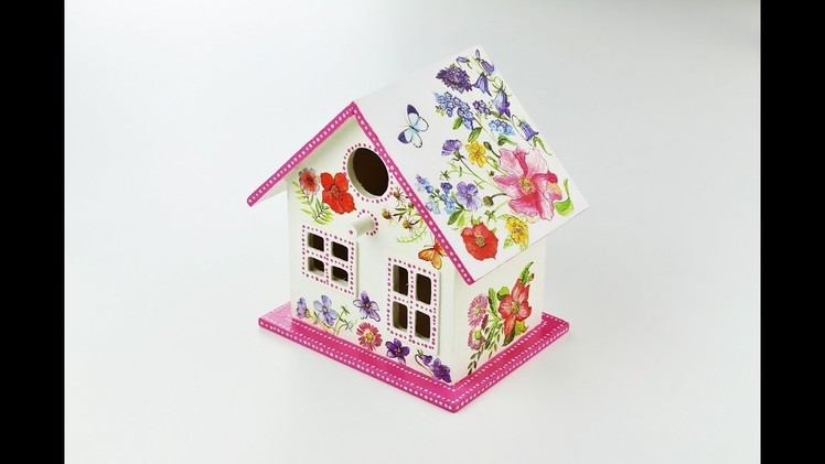Decoupage wooden bird house - Decoupagey Tutorial - Gift Ideas  - DIY - Do It Yourself