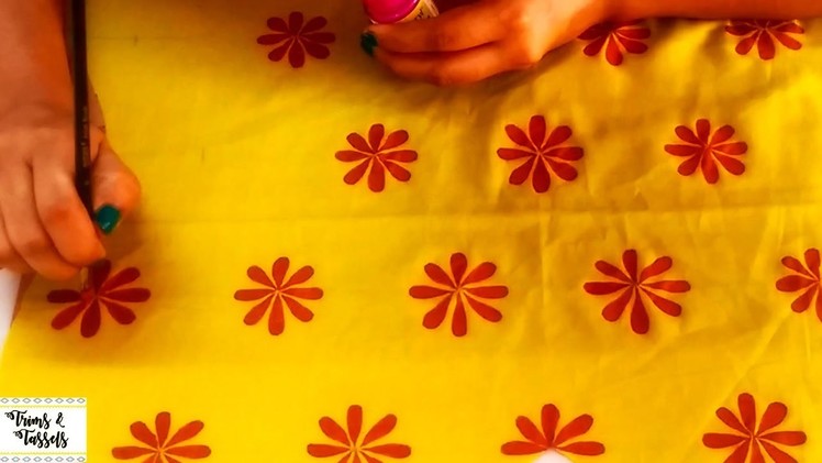 How To : Fabric Painting Design on Cloth using FEVICRYL COLORS | Painting on Top. Kurtis. Sarees