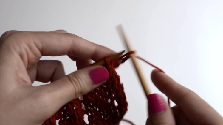 WE ARE KNITTERS - How to knit overlapping waves stitch