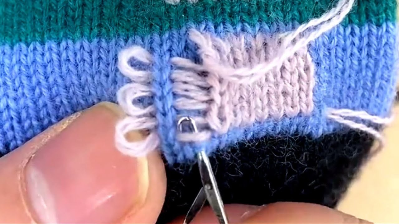 ????Amazing Way to Repair a Hole in a Knitted Sweater