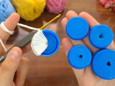 Wow! SUPER IDEA!????Look what I did with the PLASTIC BOTTLE CAPS I found in the trash! CROCHET keychain