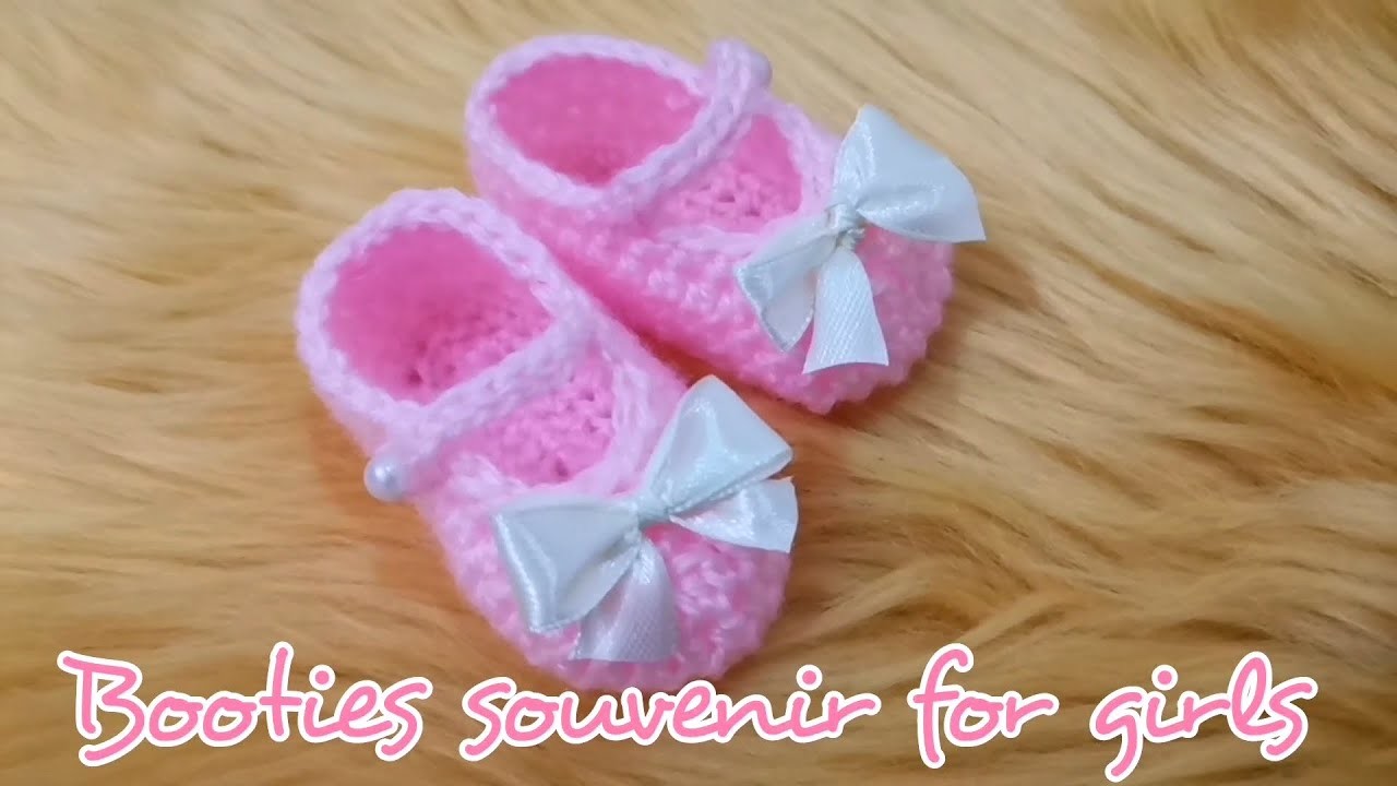 Crochet booties souvenir for girls