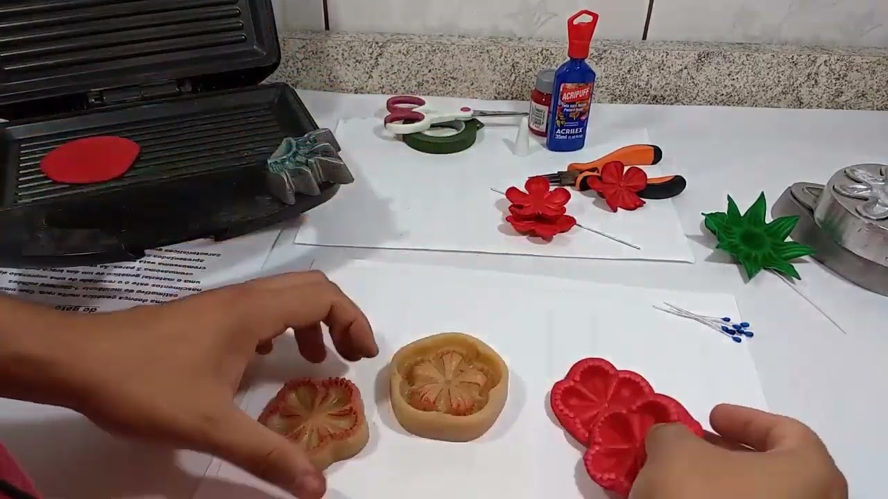 Rosa caroline learn how to make this beautiful flower with foam sheet