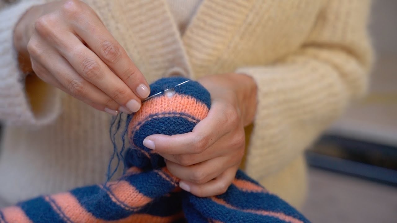 LANIUS | How to repair | Repair a hole | Knit