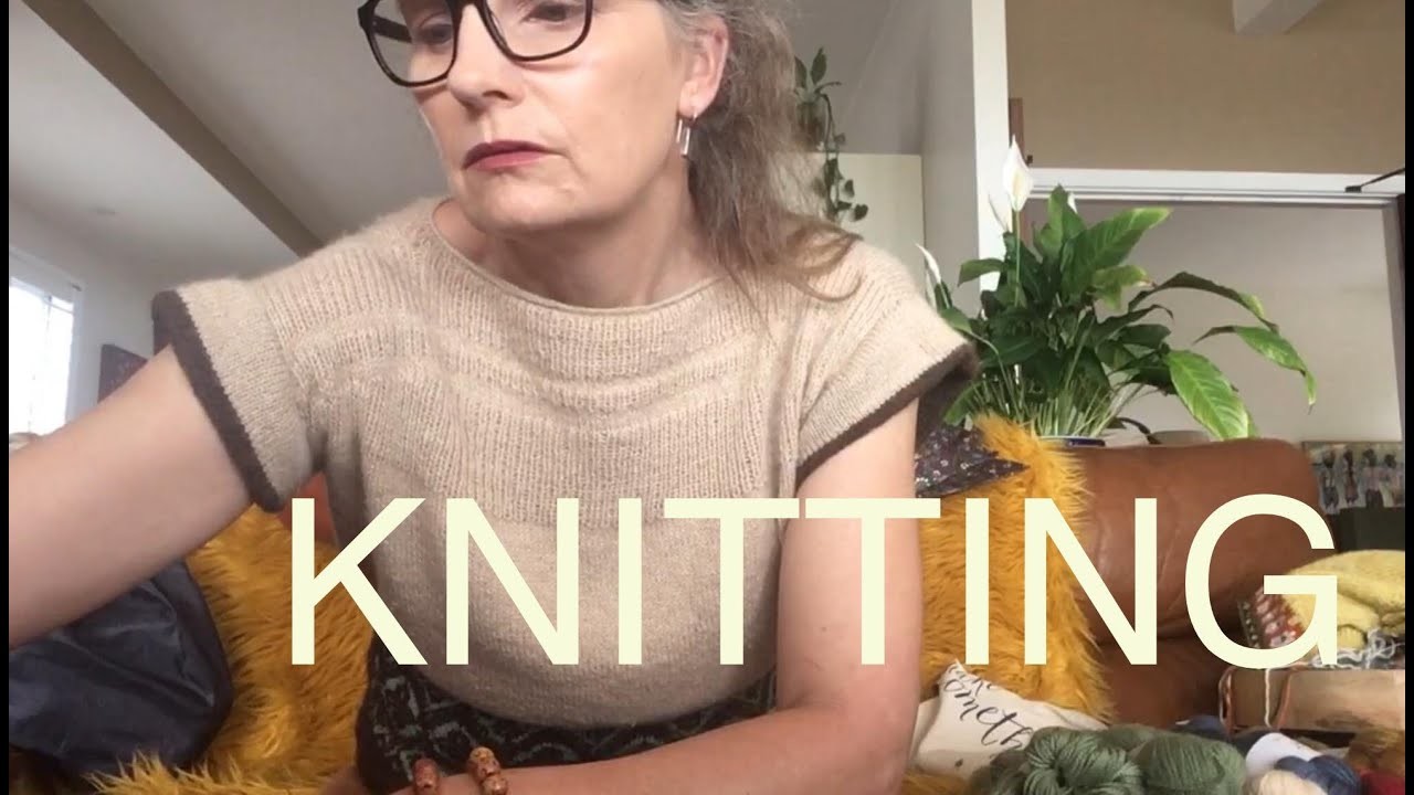 A knitting podcast featuring Boyland Knitworks Navelli Tee. #knitting #memade #caitlinhunter