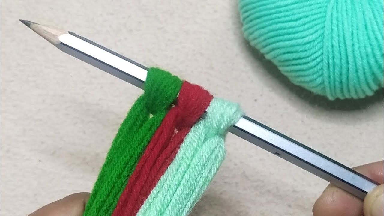 Amazing 2 Beautiful Woolen Yarn Flower making ideas with Pencil | Easy Sewing Hack