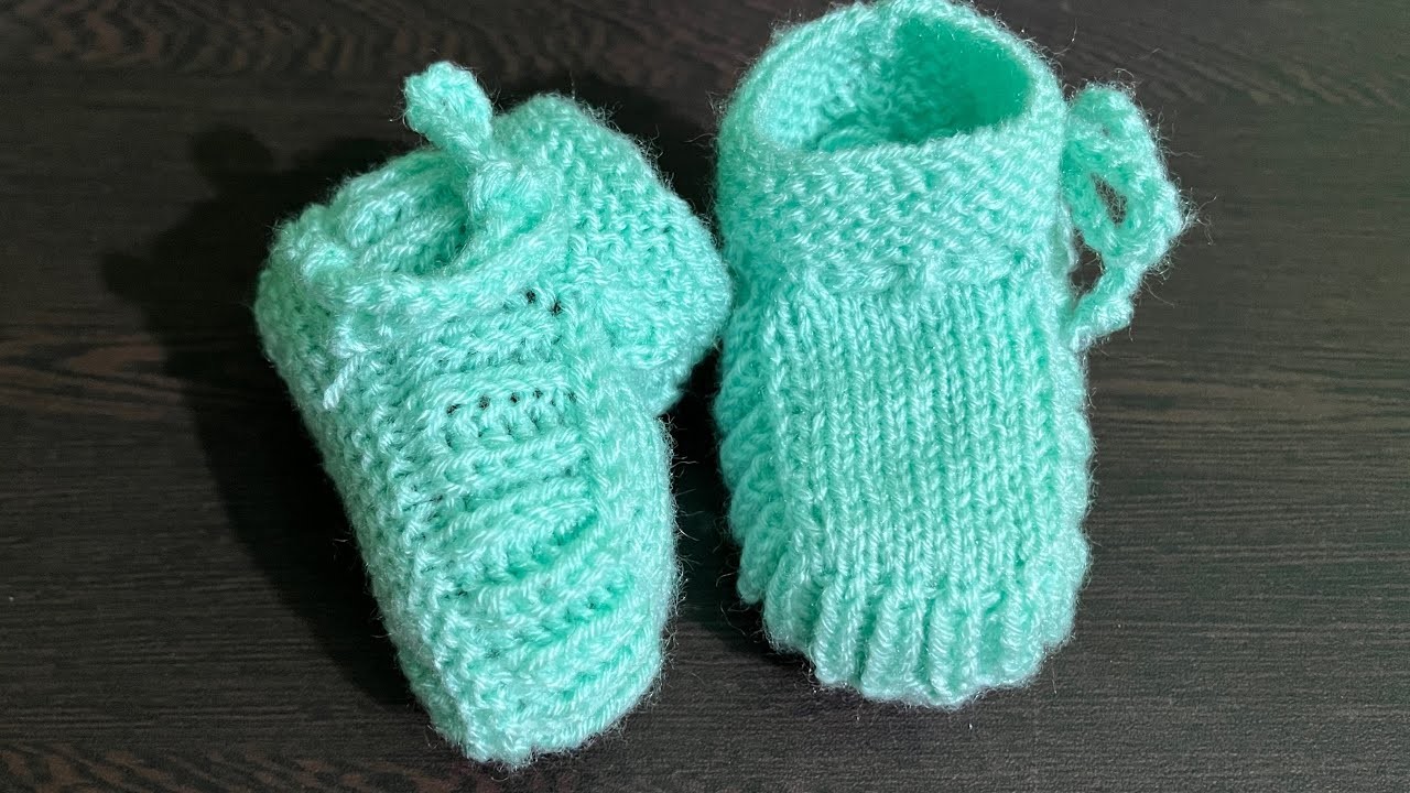 BABY BOOTIES KNITTING PATTERN IN WOLLEN