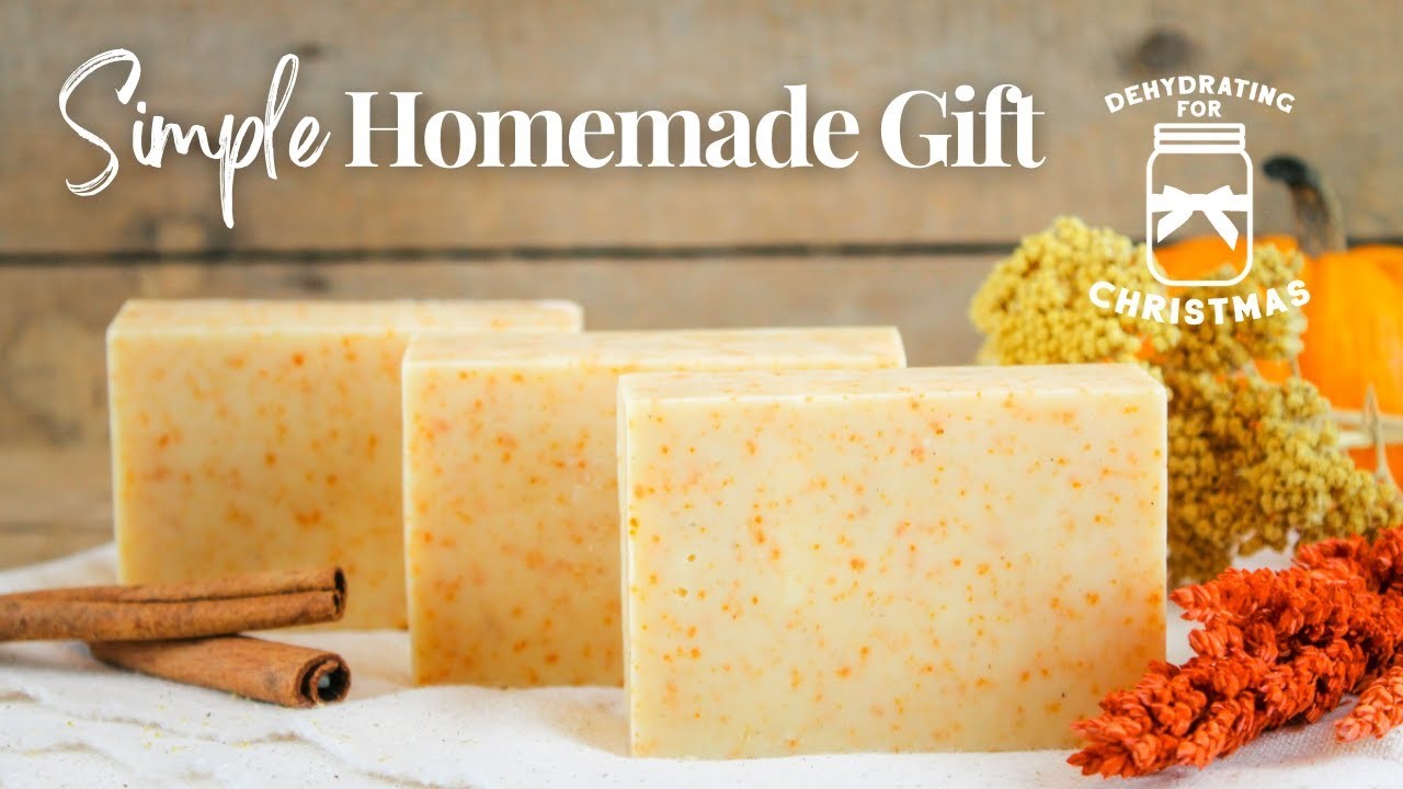 Handmade Christmas Gift Idea | Soap Making With Natural Colorants #dehydratingforchristmas