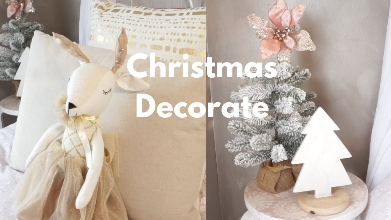 Christmas bedroom makeover for my little girl.Christmas decorate with me