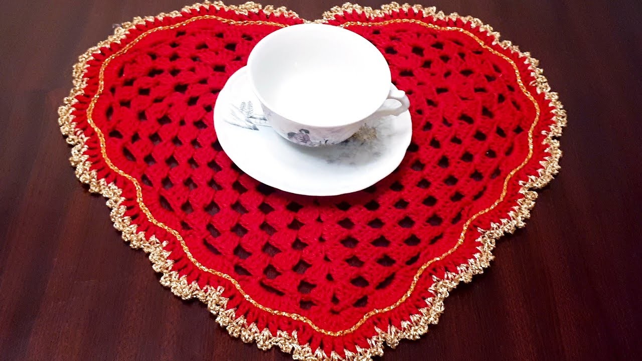 Crochet Christmas Holiday's Doily ( Left Handed)