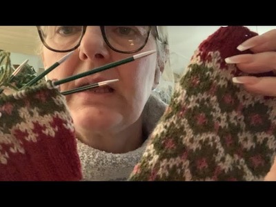 Knitting Vlogmas Day 13 How I made easy and quick breakfast pastries and my colour work Mitt