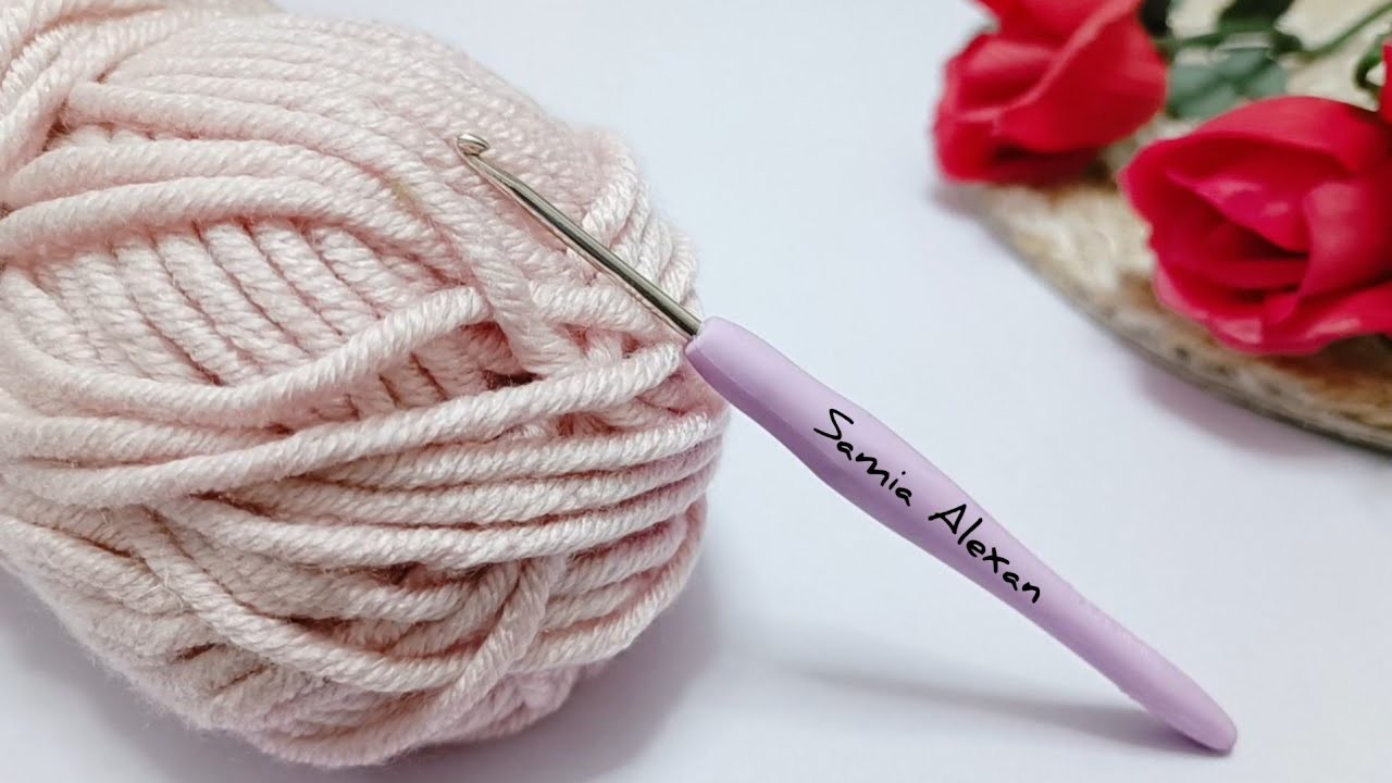 You will not believe it,but this is a very simple and beautiful crochet pattern!Crochet