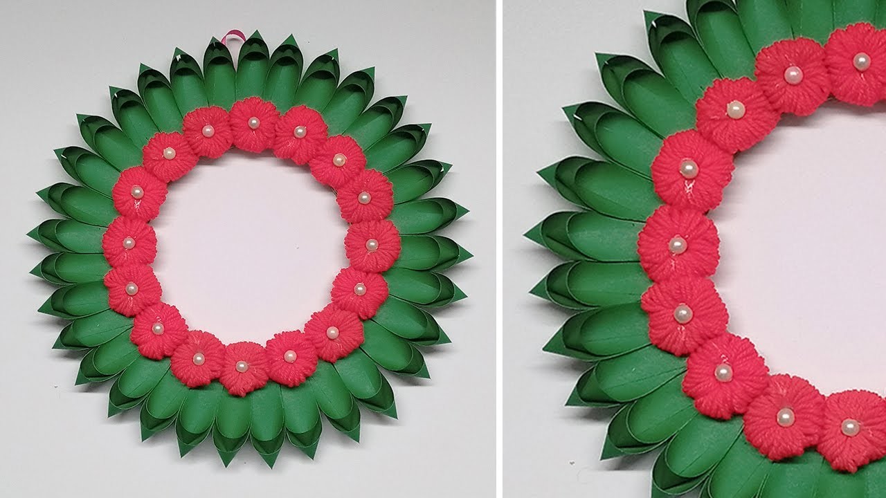 How to Make Paper Christmas Wreath With Woolen Flowers for Christmas Decorations | Christmas Wreath