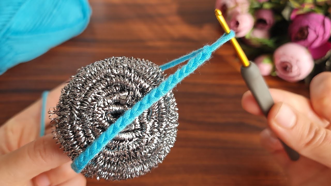 Wow!!Super idea, very easy crochet knitting ???? Amazing Knit with dish sponge. Bulaşık teli ile örgü ????