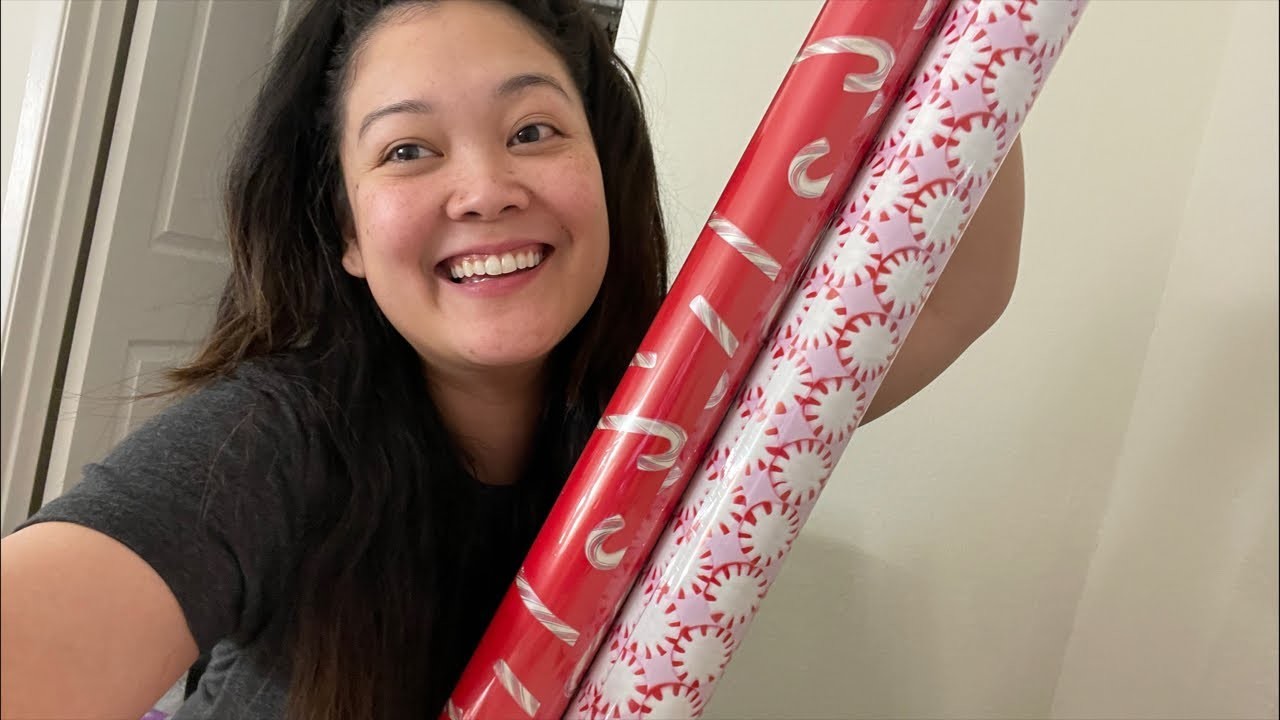 Unofficial Live Gift Wrapping Party ????