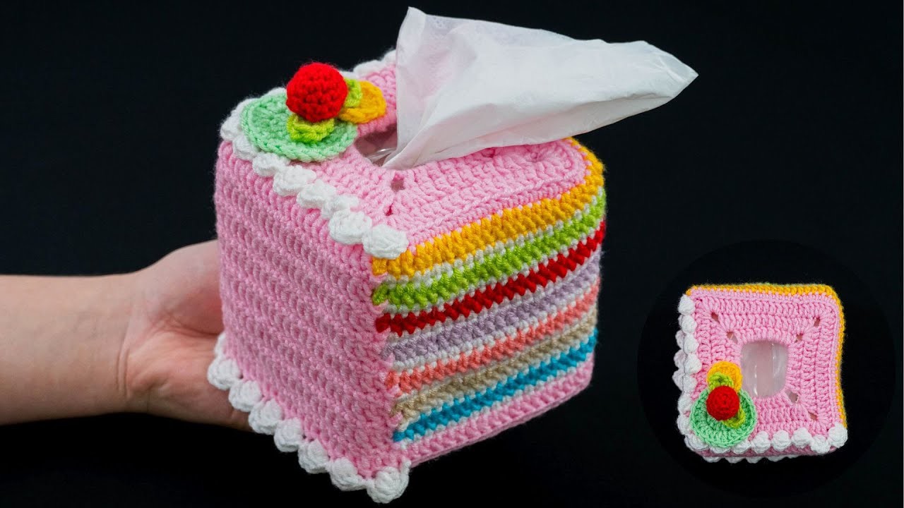 Unusual crochet napkin holder in the shape of a cake - DIY a gift!