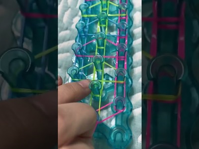Rainbow loom necklace tutorial