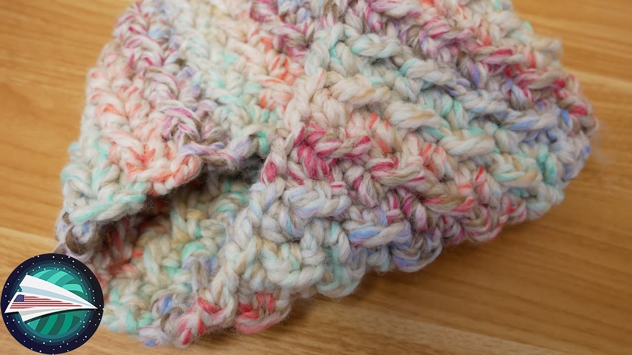 Crochet | Loop Scarf with a Twist | Sweet Crochet Pattern | Half Trebles & Slip Stithes