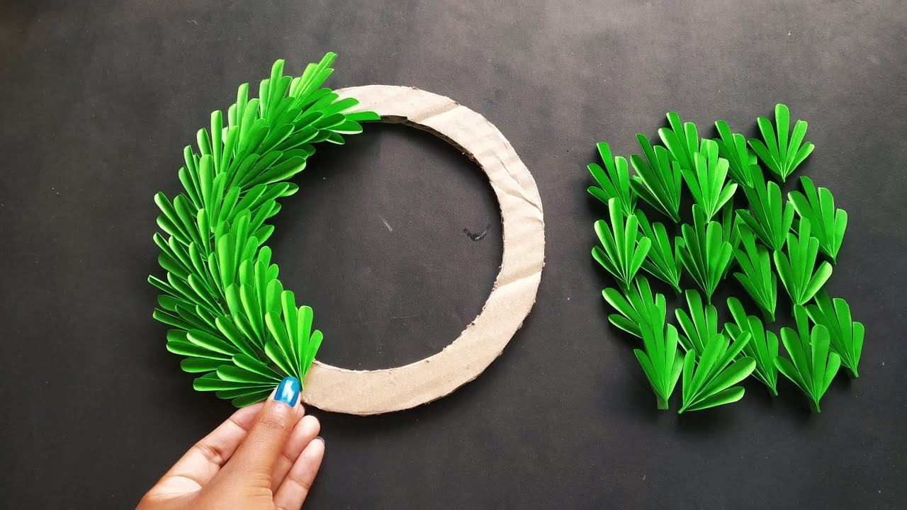 Paper Wreath for Christmas Decorations ideas||Christmas Craft