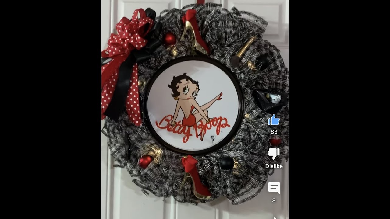 Betty Boop Wreath tutorial
