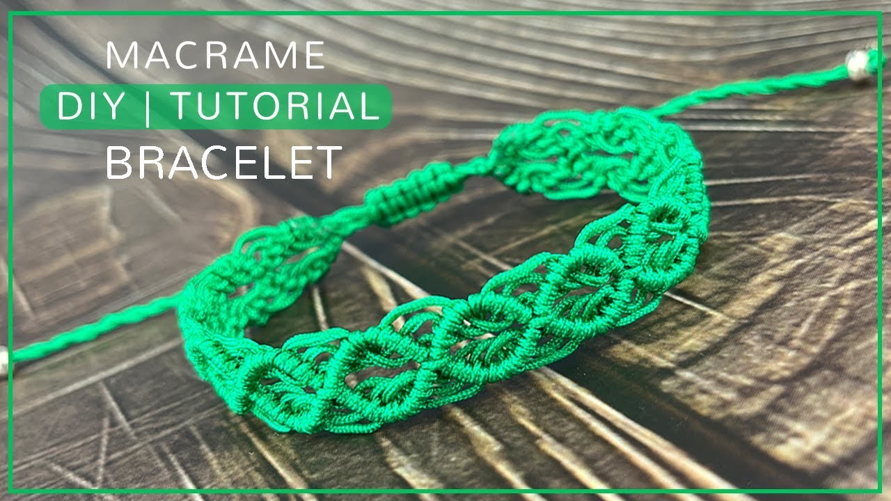 Merry Christmas Bracelet | Double Half Hitch Knot Friendship Bracelet Tutorial for beginners